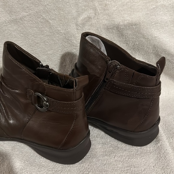 Earth Bark Soft Leather Ankle Boots - Picture 3 of 9